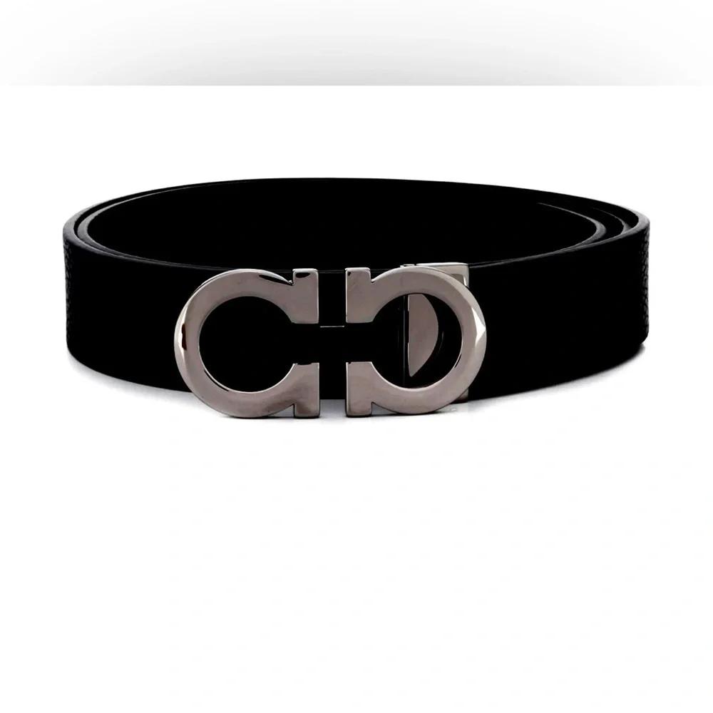 Black calf leather Gancini belt from Ferragamo.